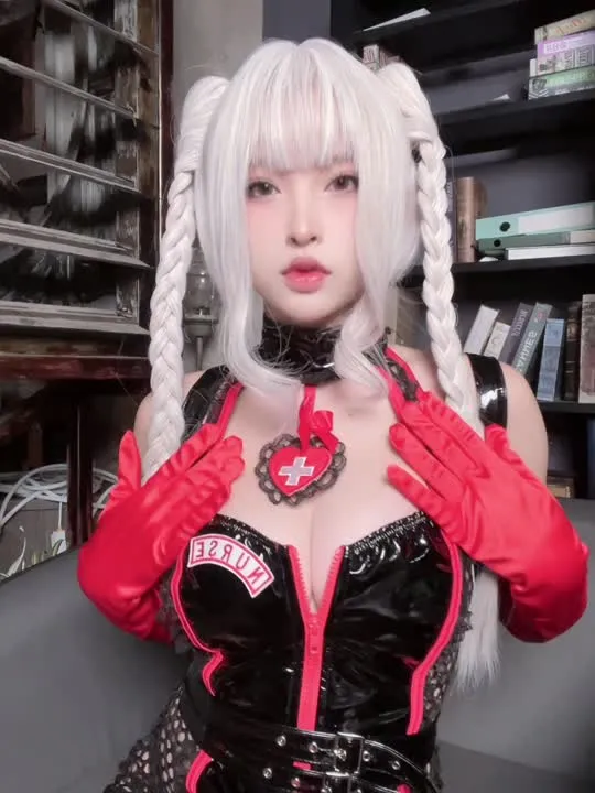 清水由乃 cosplay album 清水由乃：诱人白发护士 - Video 58