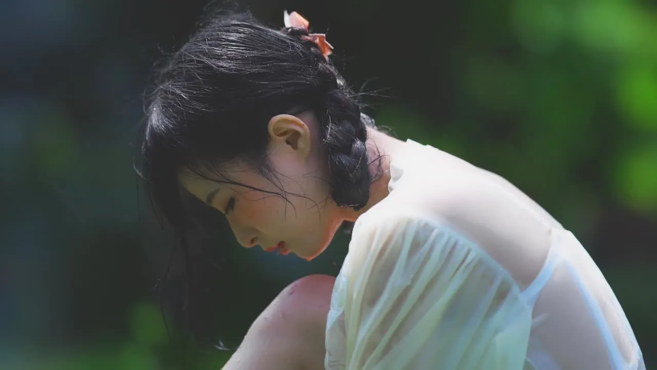 清水由乃 cosplay album Yuno Shimizu: Wet Lolita Elegance - Video 62