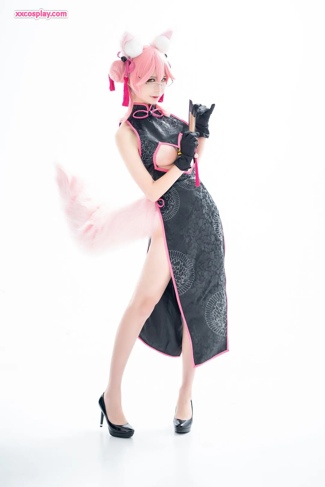 Ai Laoshi PhD's Verführerisches Fuchs-Mädchen-Qipao