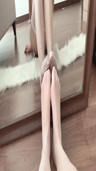 瓦斯塔亚小龙虾 cosplay album 瓦斯塔亞小龍蝦：誘人牛娘自拍 - Video 47