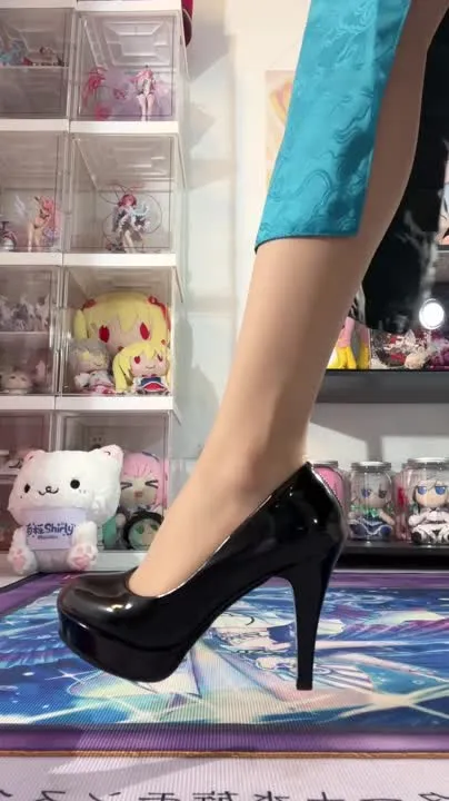 白栎Shirly cosplay album Shirly's Seductive Dragon Cheongsam - Video 72