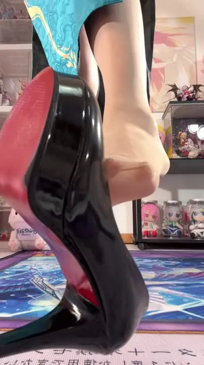 白栎Shirly cosplay album Shirly's Seductive Dragon Cheongsam - Video 75