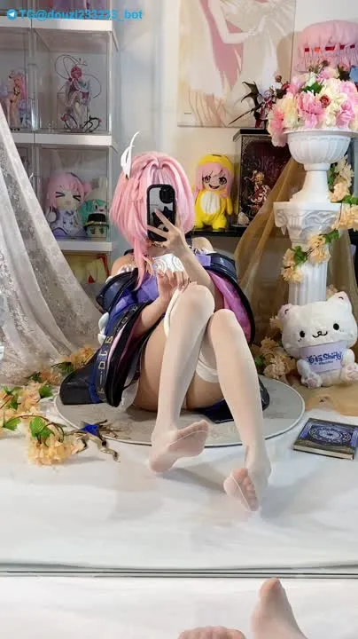 白栎Shirly cosplay album Shirly as Black Swan - Honkai: Star Rail Cosplay - Video 142