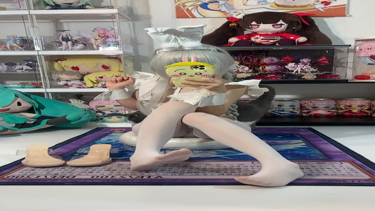 白栎Shirly cosplay album Shirly: Malisyosong Puting Bunny - Video 37