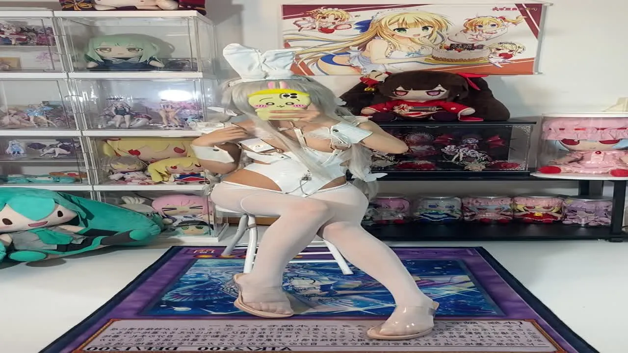 白栎Shirly cosplay album 白栎Shirly：悪毒白兎 - Video 36
