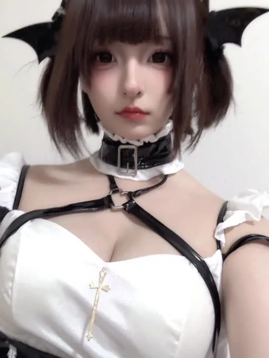 神楽坂真冬 cosplay album Kagurazaka Manatsu: Empregada Demônio - Video 76