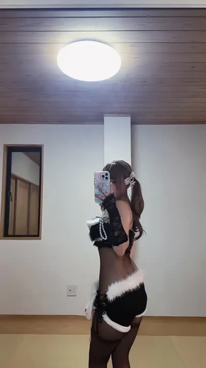 神楽坂真冬 cosplay album Kagurazaka Mifuyu: Twin Tails & Sheer Silk Stockings - Video 79