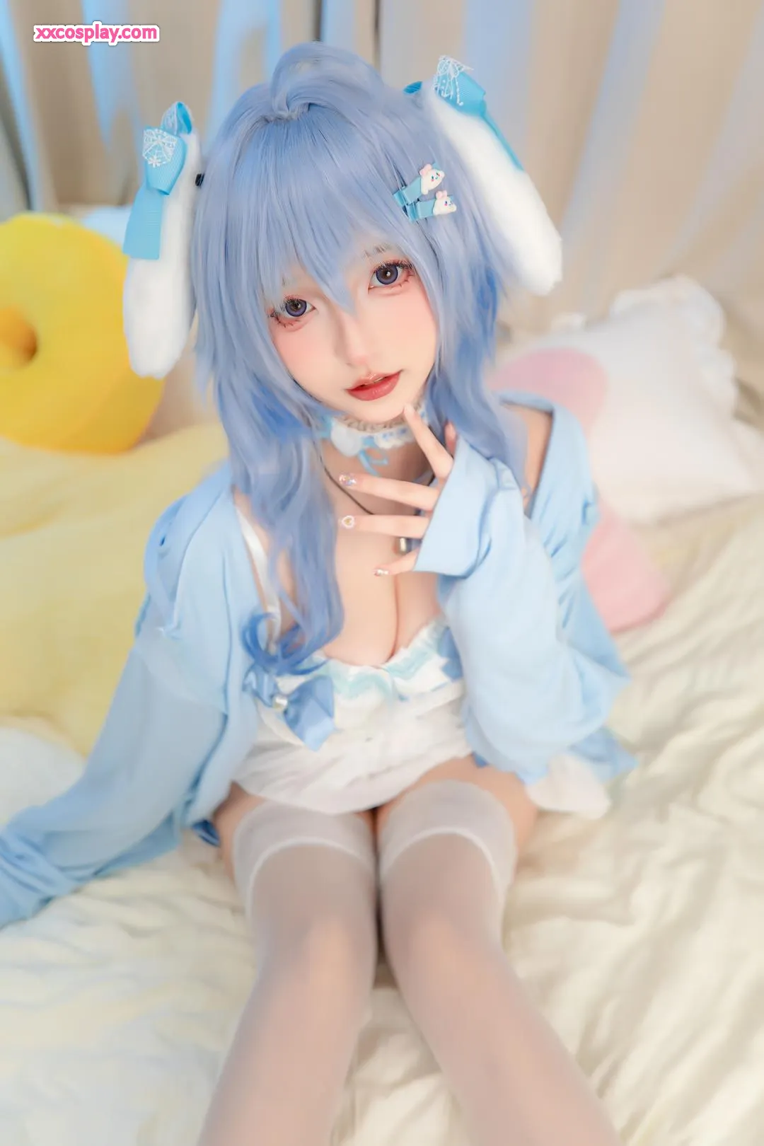 Kosplay Ganyu Memukau Kagurazaka Mafuyu