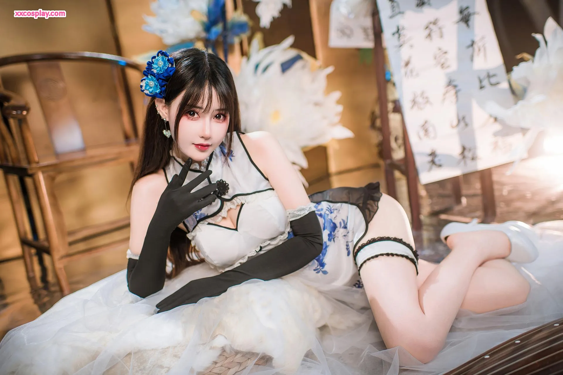 Hanyu Sanmi - Blau-weißes Porzellan-Qipao