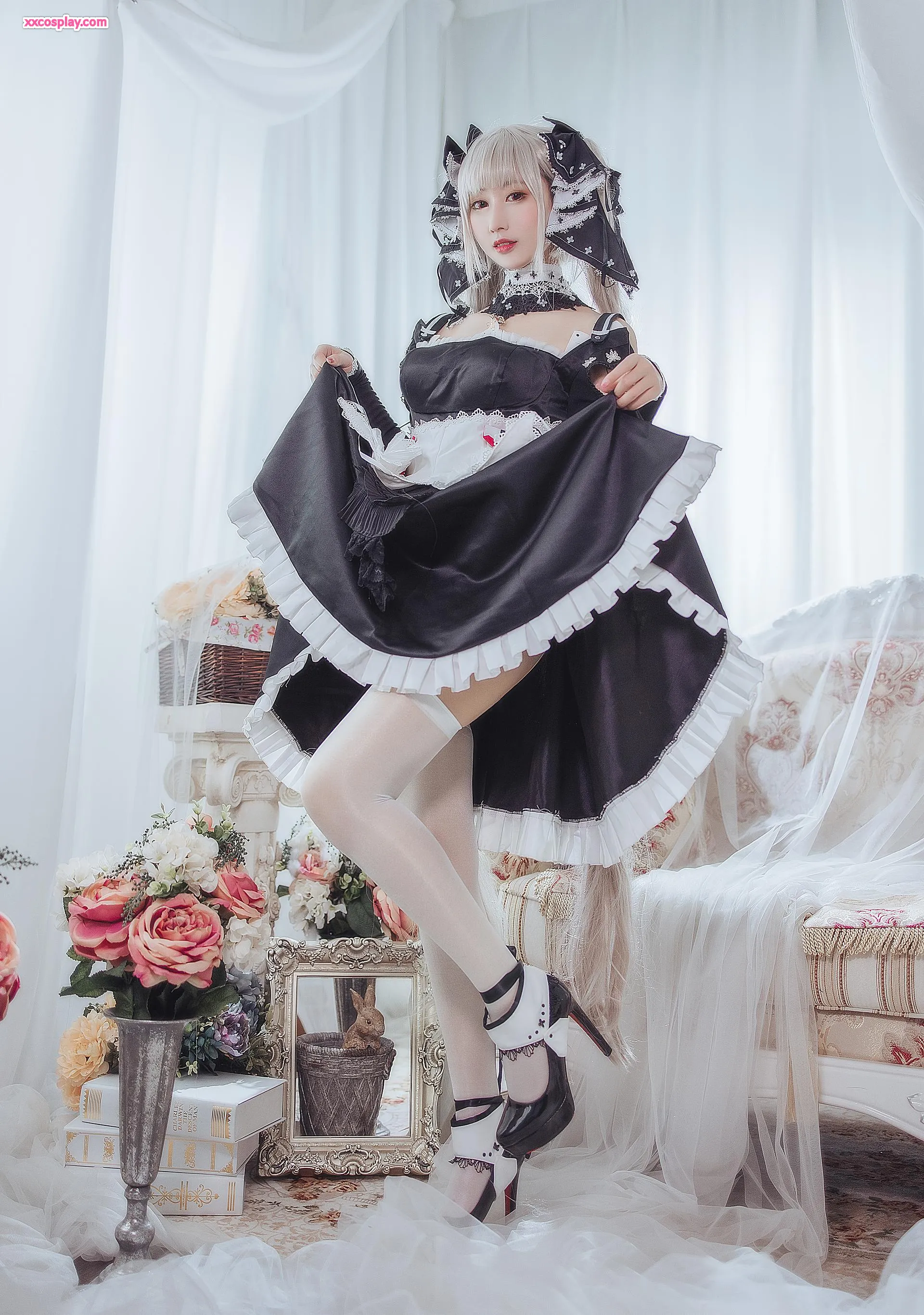 Hanyu Sanmi - Formidable Maid Cosplay