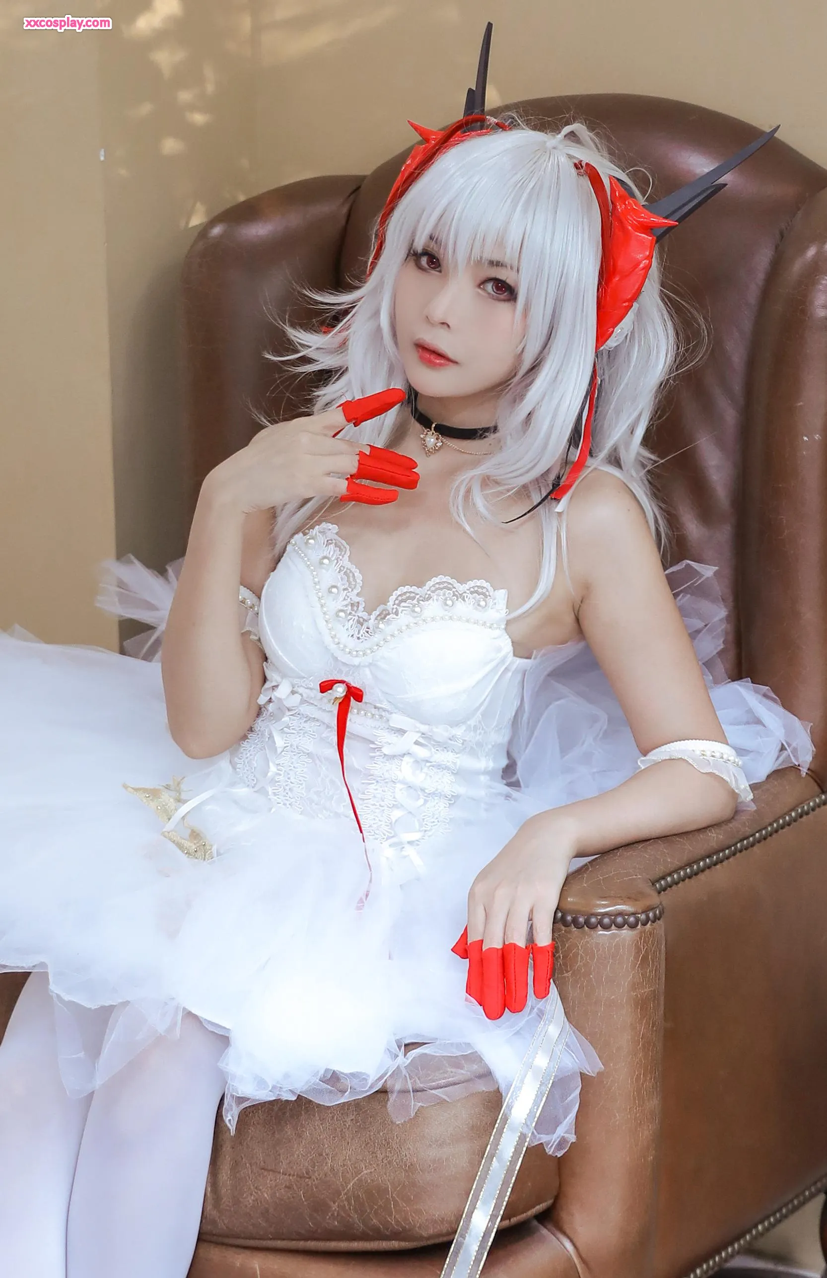 Su Yanyan Ayi - Arknights W Ballet Cosplay