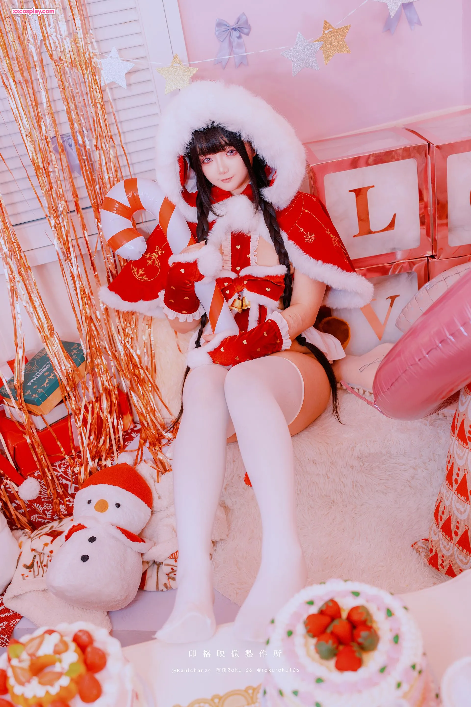 Luoluo Raku: Sexy Santa Claus