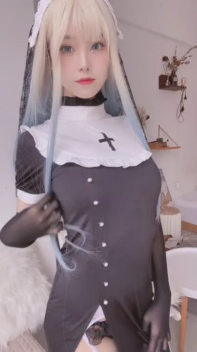 蜜汁猫裘 cosplay album Mizhi Maoqiu - Selfi Rahibah Menggoda - Video 39