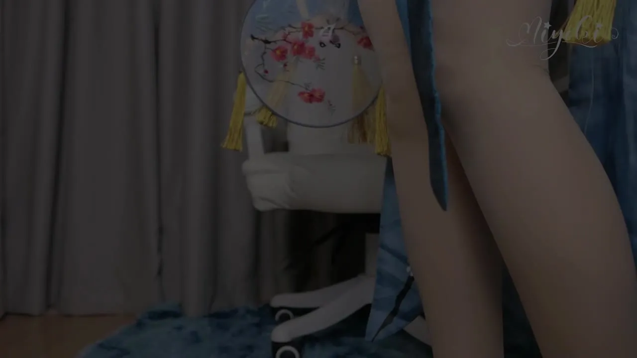 铃木美咲 cosplay album Misaki Suzuki en cosplay duo Ruan Mei - Video 19