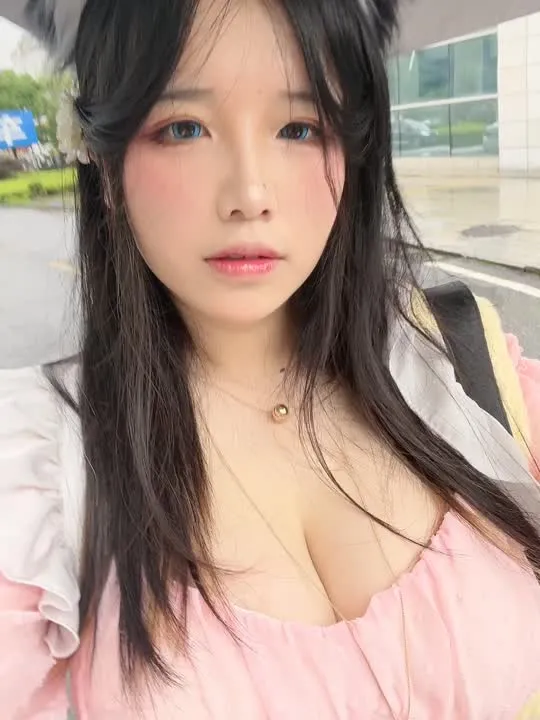 阿半今天很开心 cosplay album Aban Jintian Henkaixin - Da Pen Gu - Video 101