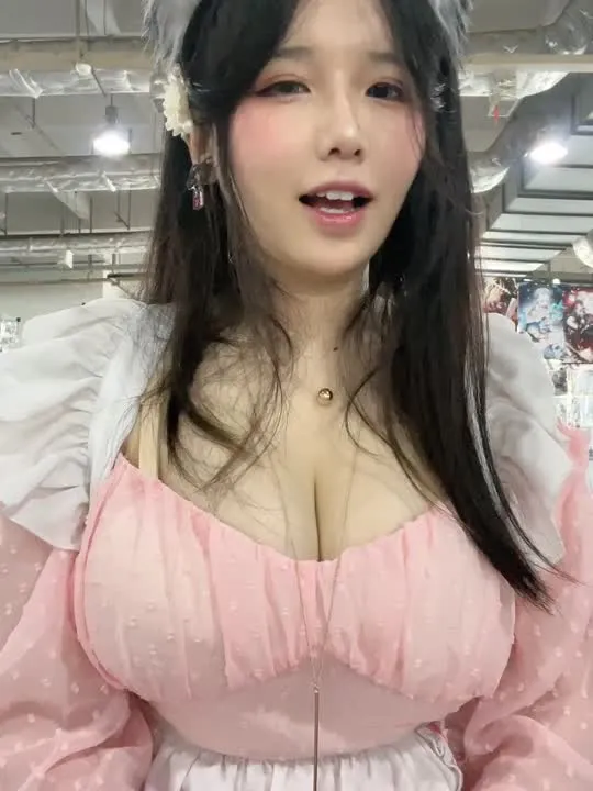阿半今天很开心 cosplay album Aban Jintian Henkaixin - Da Pen Gu - Video 103