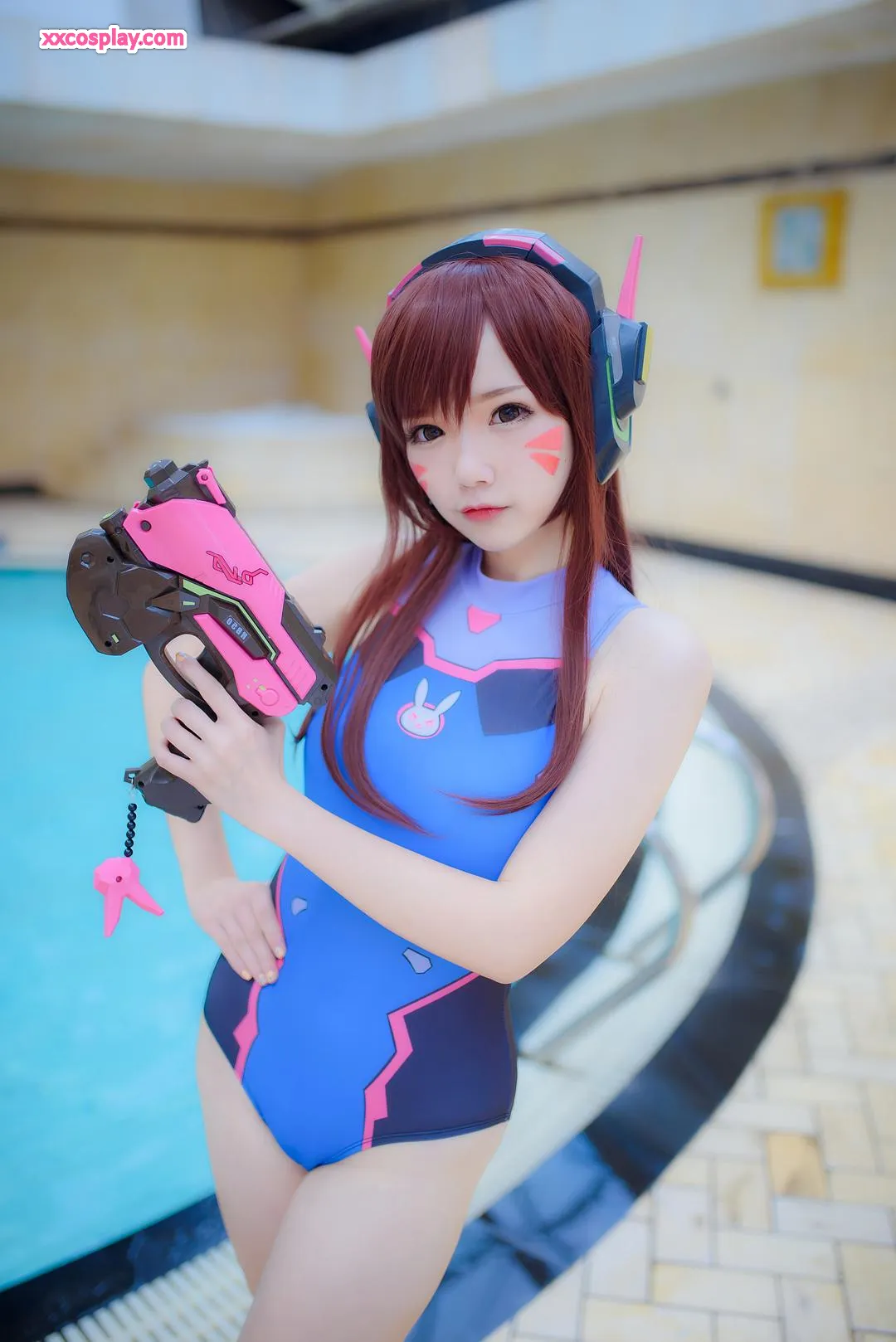Xue Qing Astra: Kosplay Baju Renang D.Va