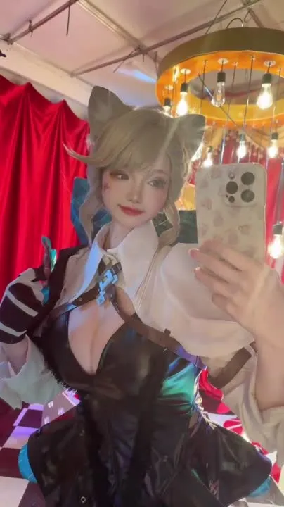 雪晴Astra cosplay album Xueqing Astra hóa thân Lynette: Cosplay Rạp Xiếc Genshin Impact - Video 103