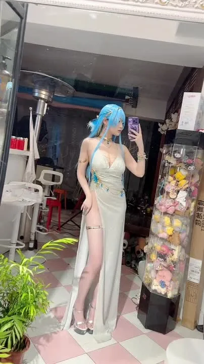 雪晴Astra cosplay album Xueqing Astra sebagai Helen - Crystal Party - Video 44