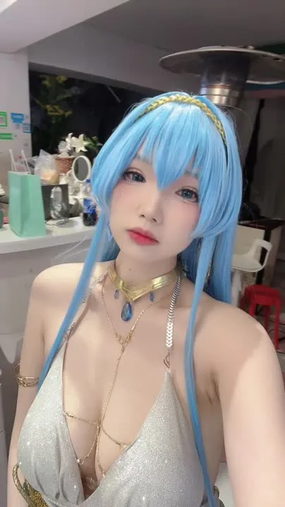 雪晴Astra cosplay album Xueqing Astra sebagai Helen - Crystal Party - Video 52
