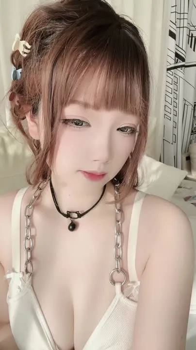 雪晴Astra cosplay album Xueqing Astra : Short en jean sexy - Video 125
