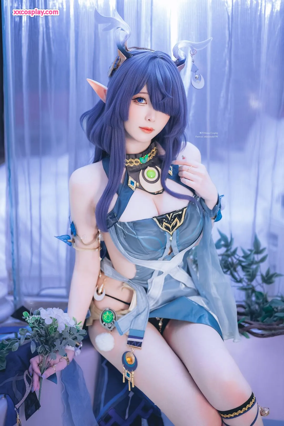 霜月shimo as ラウマ - 原神ランジェリーコスプレ