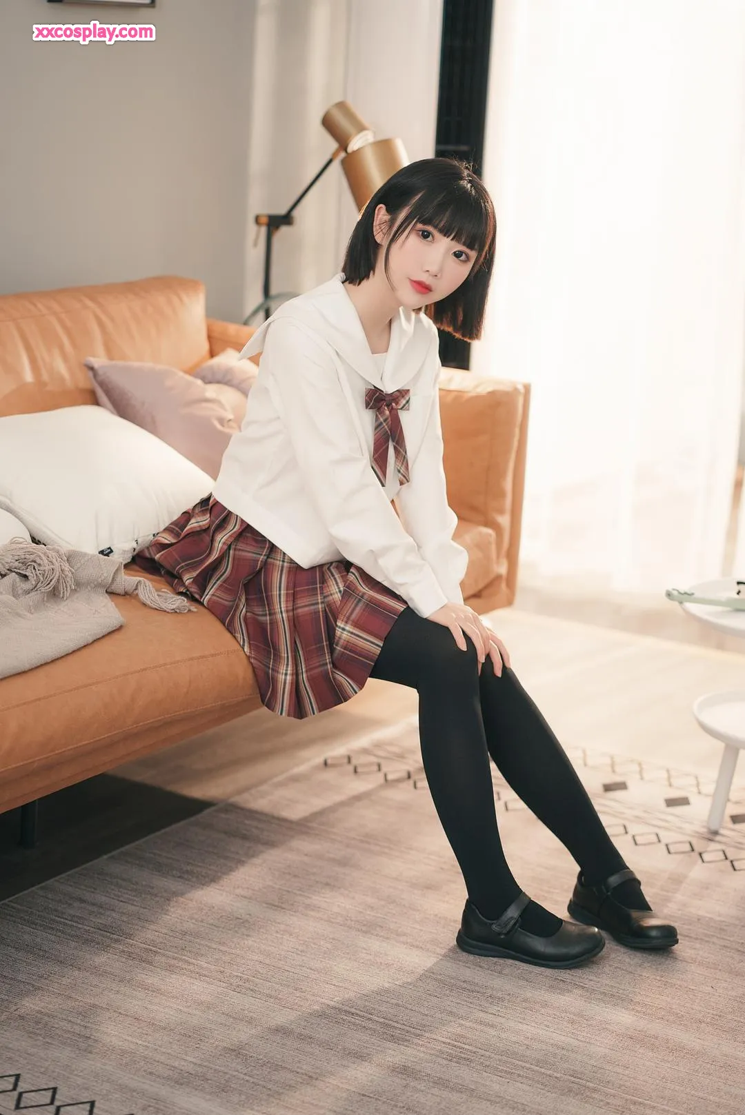 Mianbing Xian'er en uniforme scolaire JK à carreaux
