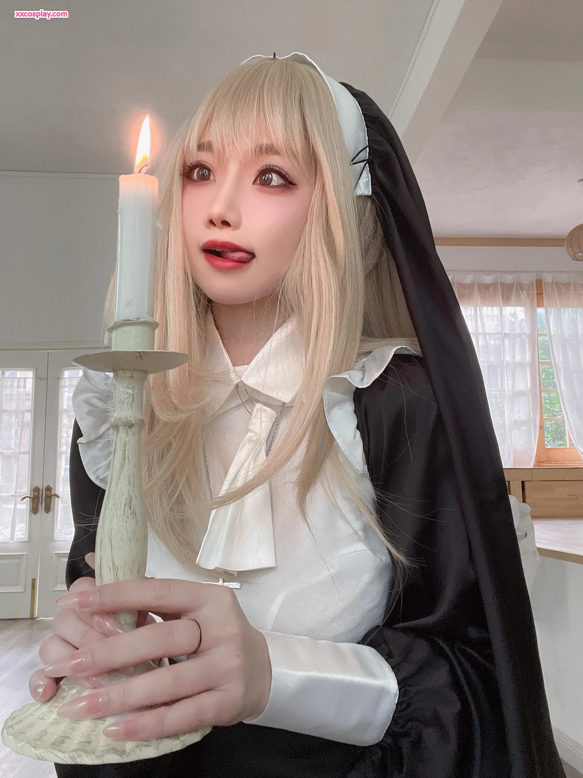 Guichu Yao Cosplay Nonne Selfies