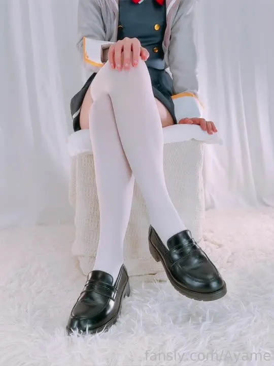 Ayame cosplay album Ayame en Alya : Uniforme de marin provocant - Video 29