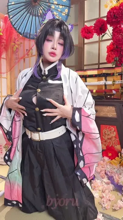 Byoru cosplay album Byoru sebagai Shinobu Kocho - Video 81
