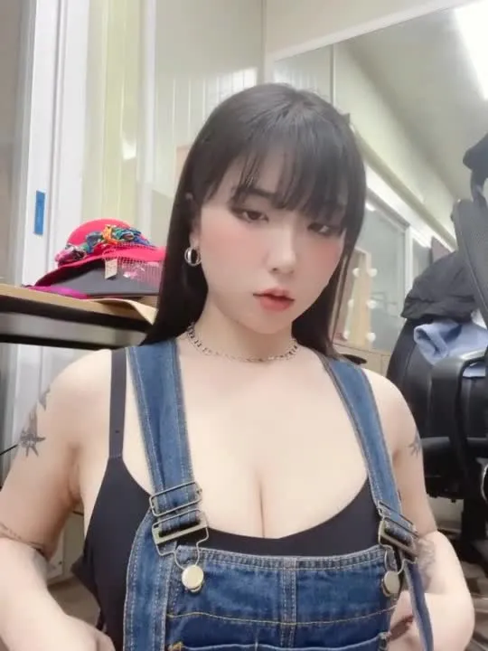 EchiH cosplay album EchiH Fantrie No.001：內衣寫真首秀 - Video 17
