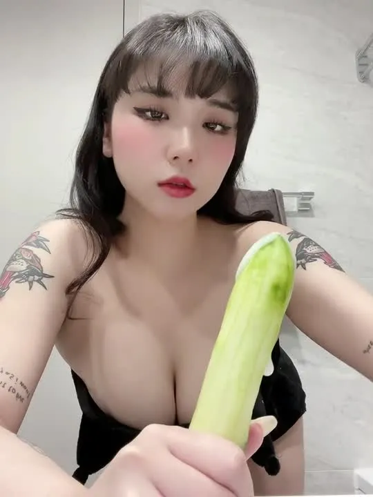 EchiH cosplay album EchiH Fantrie No.001：內衣寫真首秀 - Video 45