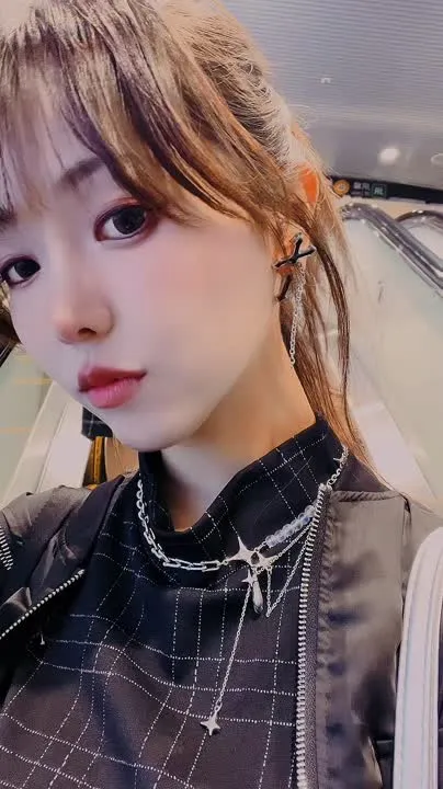 ElyEE子 cosplay album ElyEE子: 시부야 나이트 매력 - Video 44