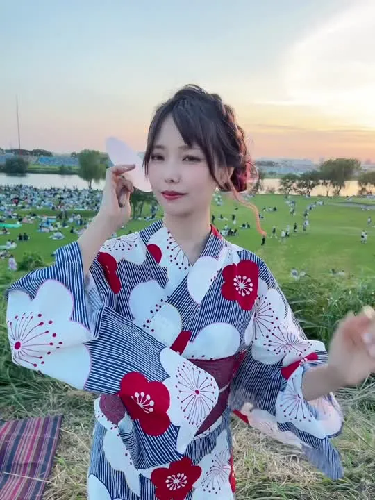 ElyEE子 cosplay album ElyEE子 Sommernacht-Feuerwerk - Video 45