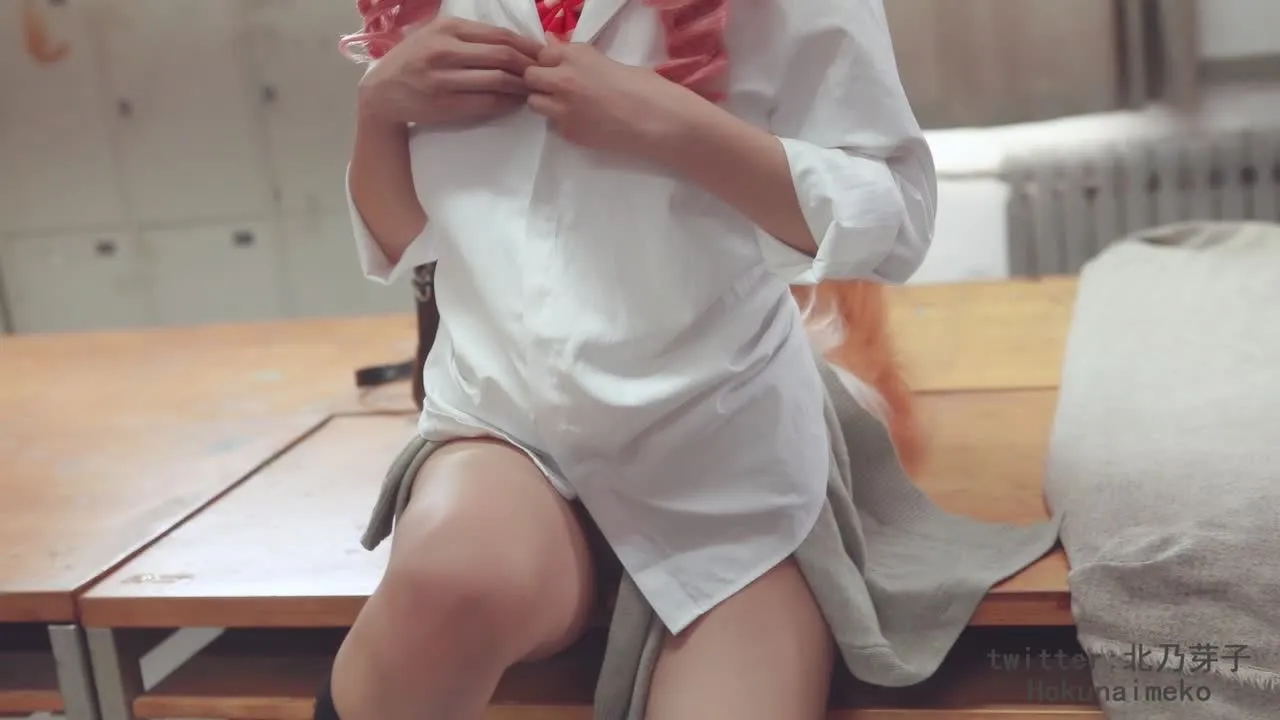 Hokunaimeko cosplay album Hokunaimeko as Tamamo-no-Mae School Uniform Ver. - Video 97