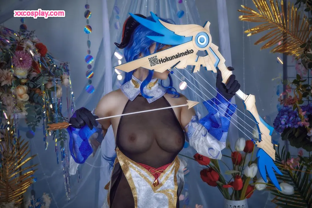 Kosplay Ganyu Menggoda Hokunaimeko