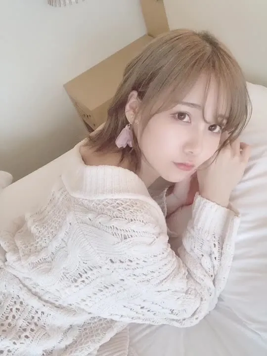 KenKen けん研 (けんけん) cosplay album La lingerie en dentelle rose séduisante de KenKen - Video 18