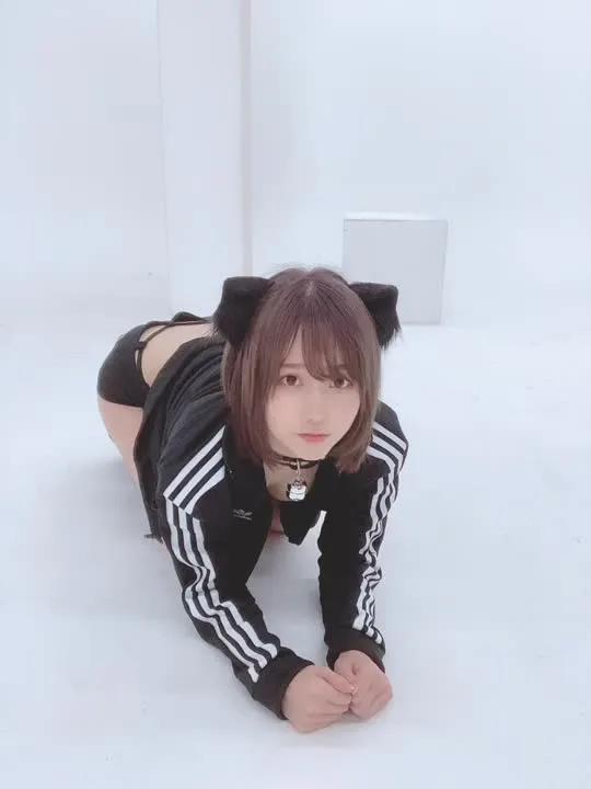 KenKen けん研 (けんけん) cosplay album KenKen ในชุดแมวดำสุดยั่วยวน - Video 22