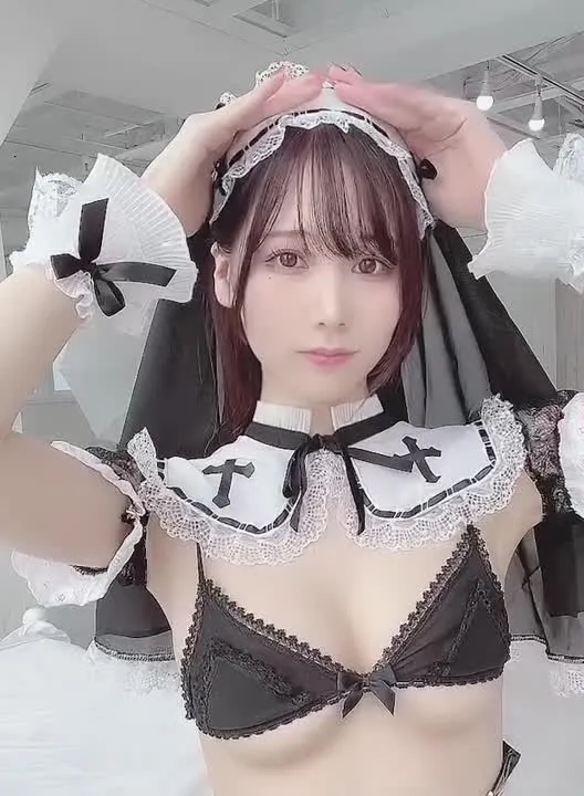 KenKen けん研 (けんけん) cosplay album けん研のセクシー赤ずきんちゃん - Video 8