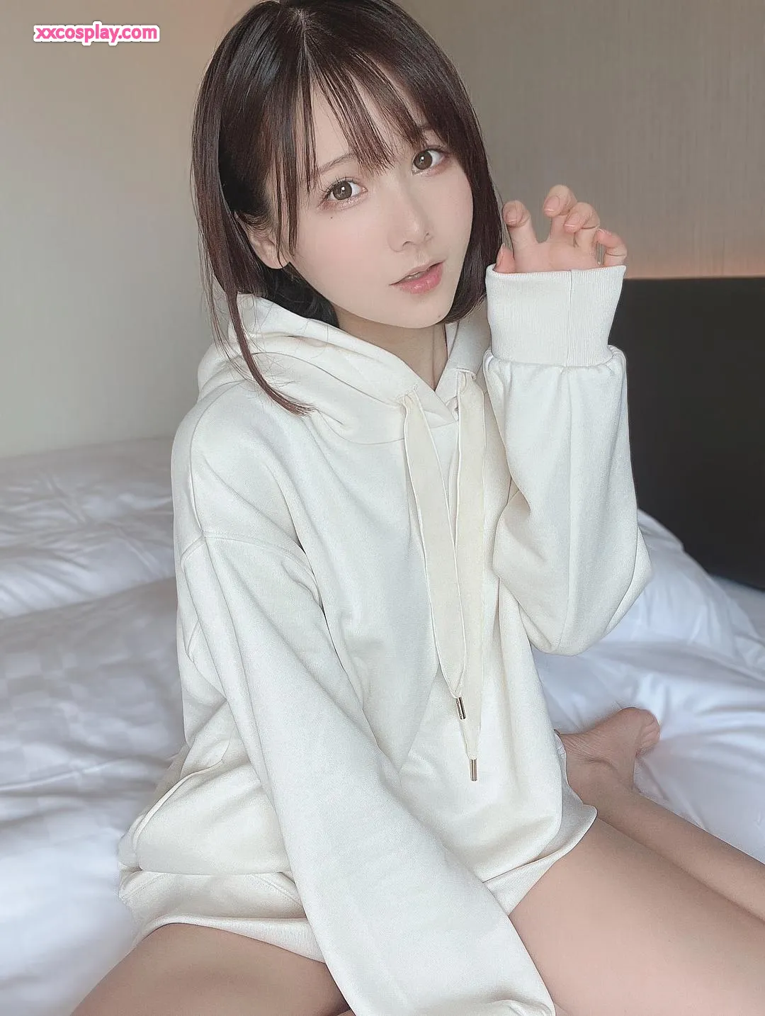 Lingeries cosy en hoodie blanc de KenKen