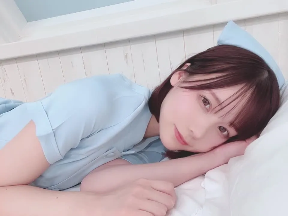 KenKen けん研 (けんけん) cosplay album KenKen Oyasumi Perawat 💉💙 - Video 13