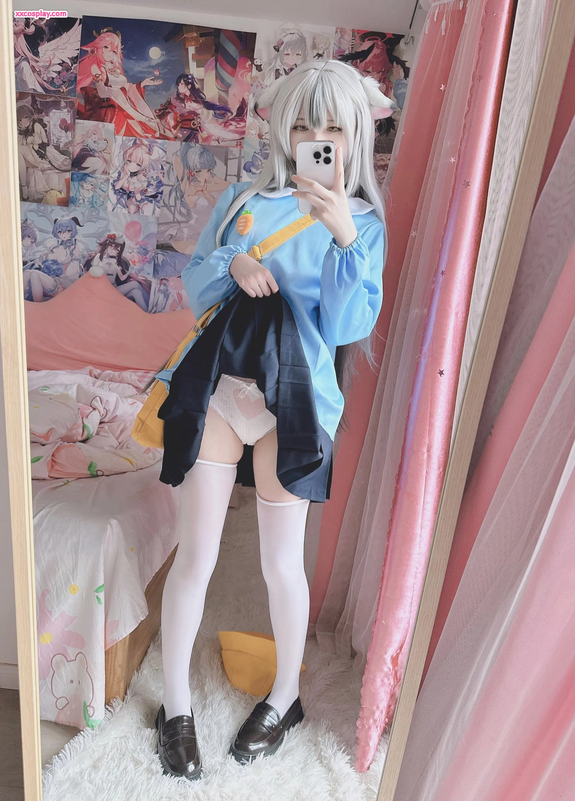 Misa Daidai como Harubara Kokona em uniforme adorável de jardim de infância
