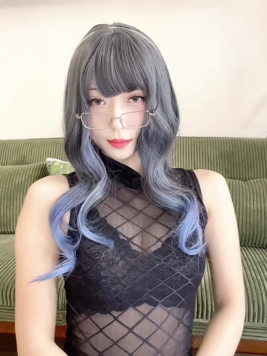 Money冷冷 cosplay album Money冷冷 性感网格旗袍 - Video 69