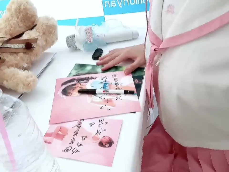 Nagesa魔物喵 cosplay album Nagesa魔物喵 - Acara Tandatangan Idol Biquini - Video 58