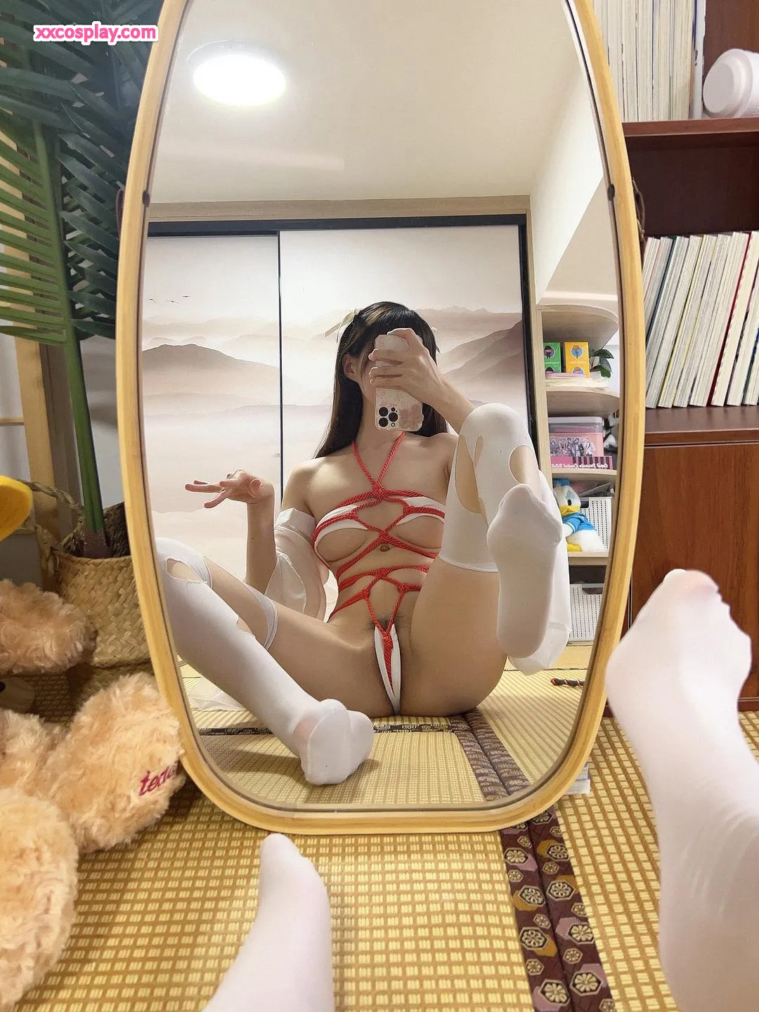 Nagesa魔物喵's Seductive Shrine Maiden in Red Shibari