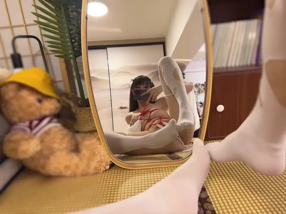 Nagesa魔物喵 cosplay album Nagesa魔物喵：鏡越しの巫女様 ⛩️ - Video 2