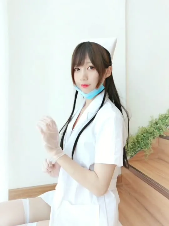 Nagesa魔物喵 cosplay album Nagisa Mamono Nyan: Jururawat Stoking Putih Menggoda - Video 62