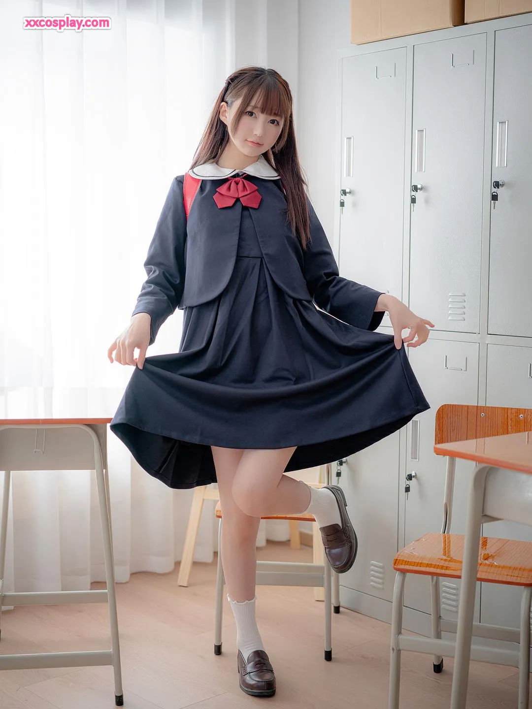 Nagesa Mamono Nya: Cute Lingerie Schoolgirl