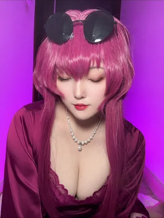 Natsuko夏夏子 cosplay album Natsuko夏夏子：卡芙卡睡衣诱惑 - 崩坏：星穹铁道 Cosplay - Video 37