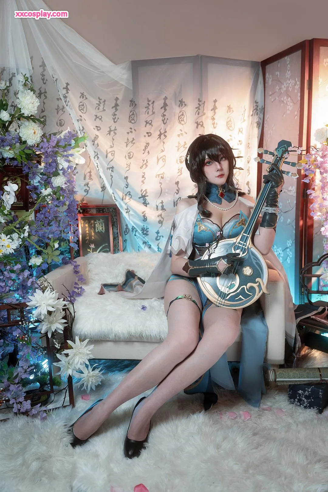 Natsuko夏夏子 as Ruan Mei - Honkai: Star Rail Gravure Cosplay